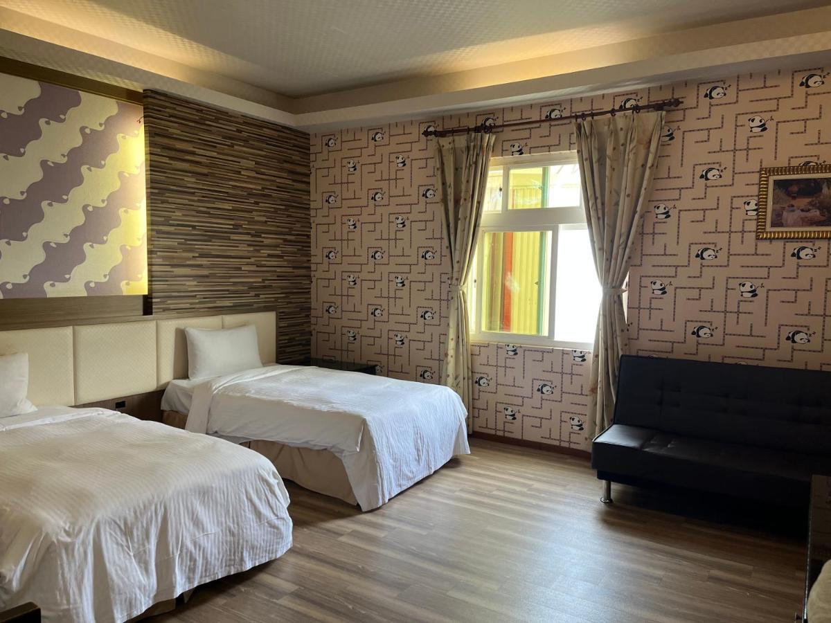 Hua Xiang Motel - Fengshan Kaohsiung Eksteriør billede